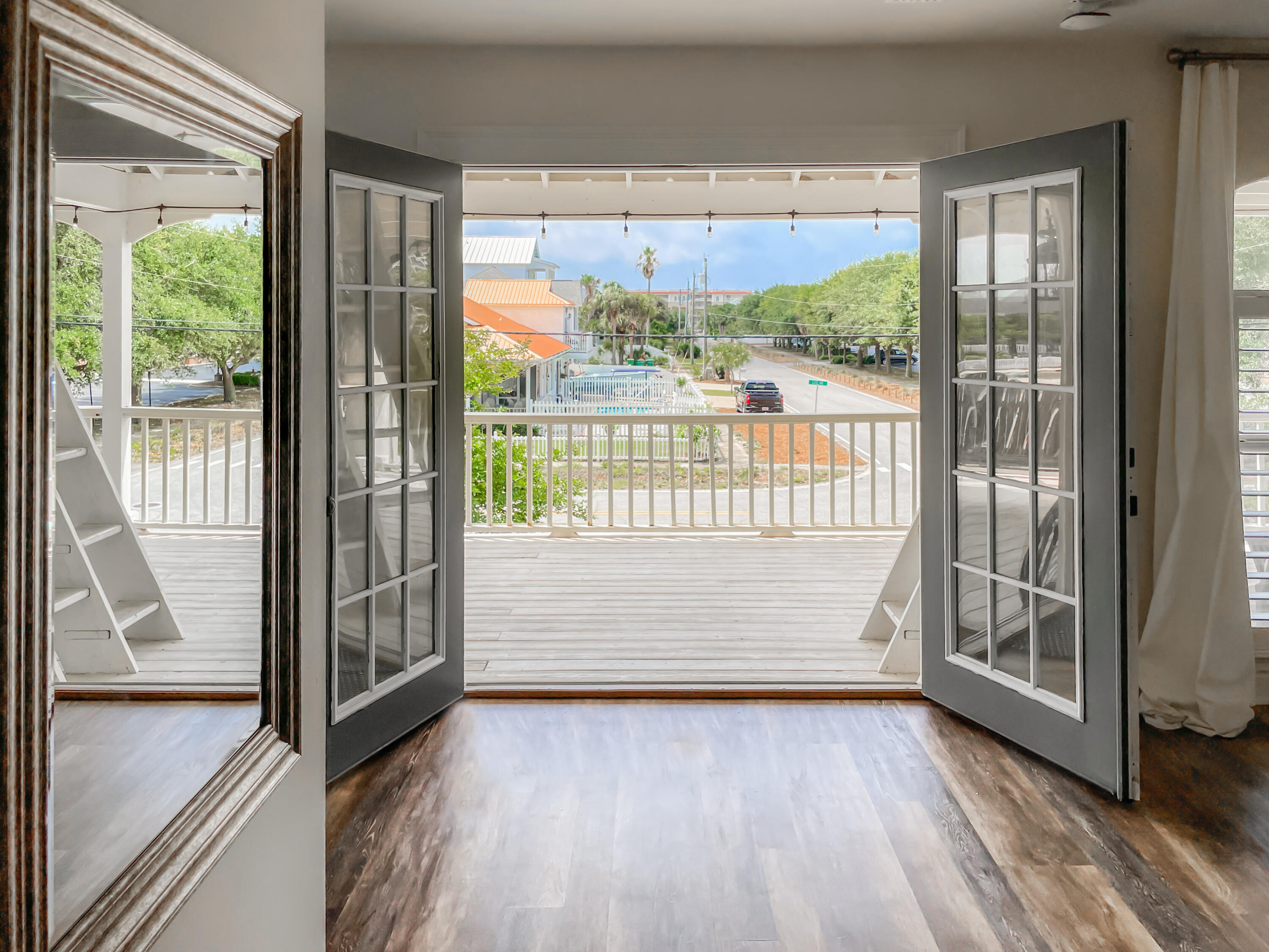 CRYSTAL BEACH - Residential