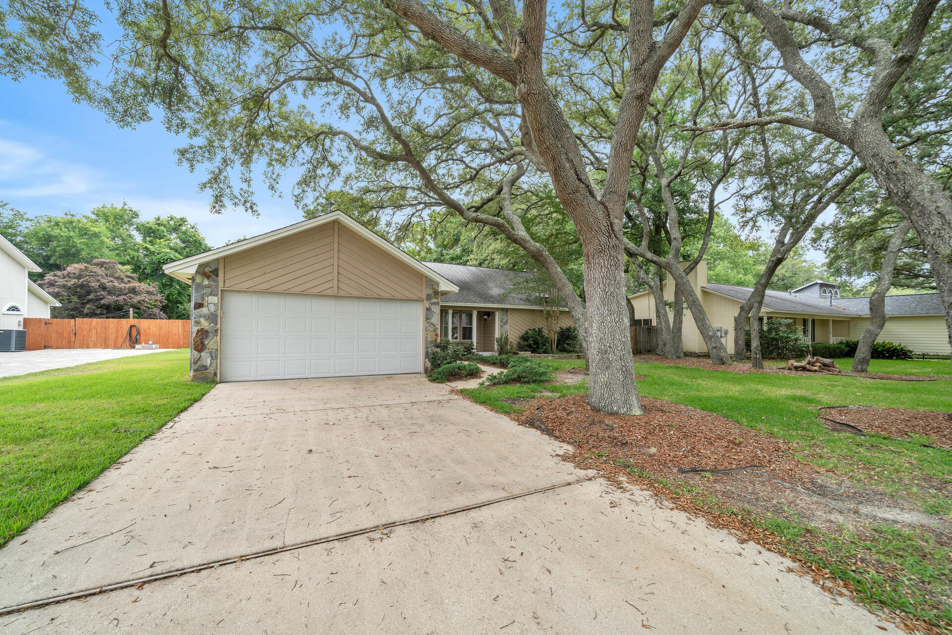 WOODLANDS - Residential