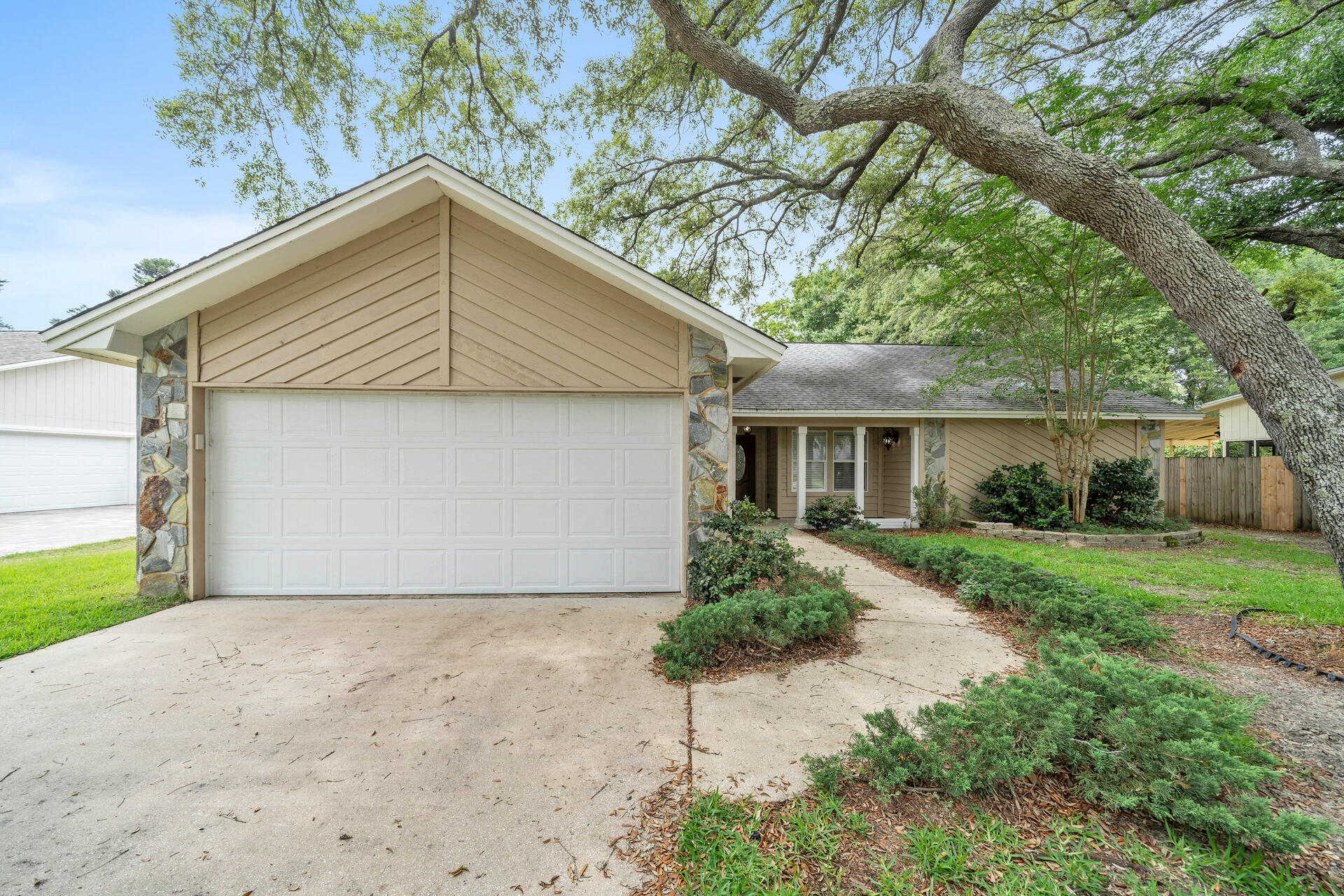 WOODLANDS - Residential