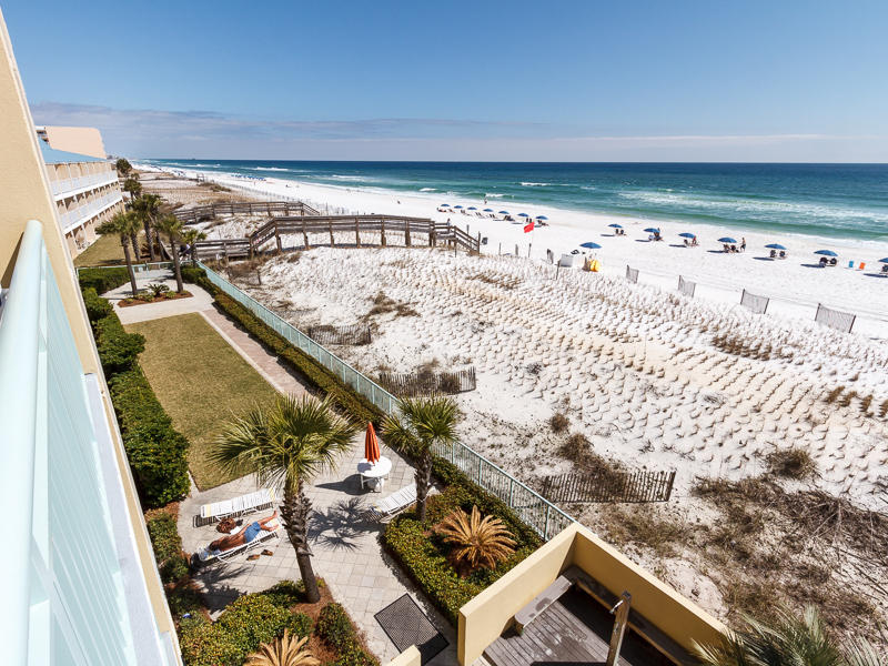 PELICAN ISLE - Residential