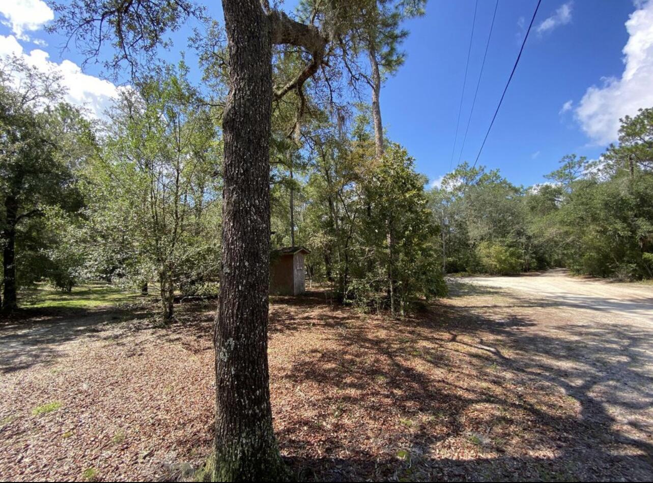 METES & BOUNDS - Land