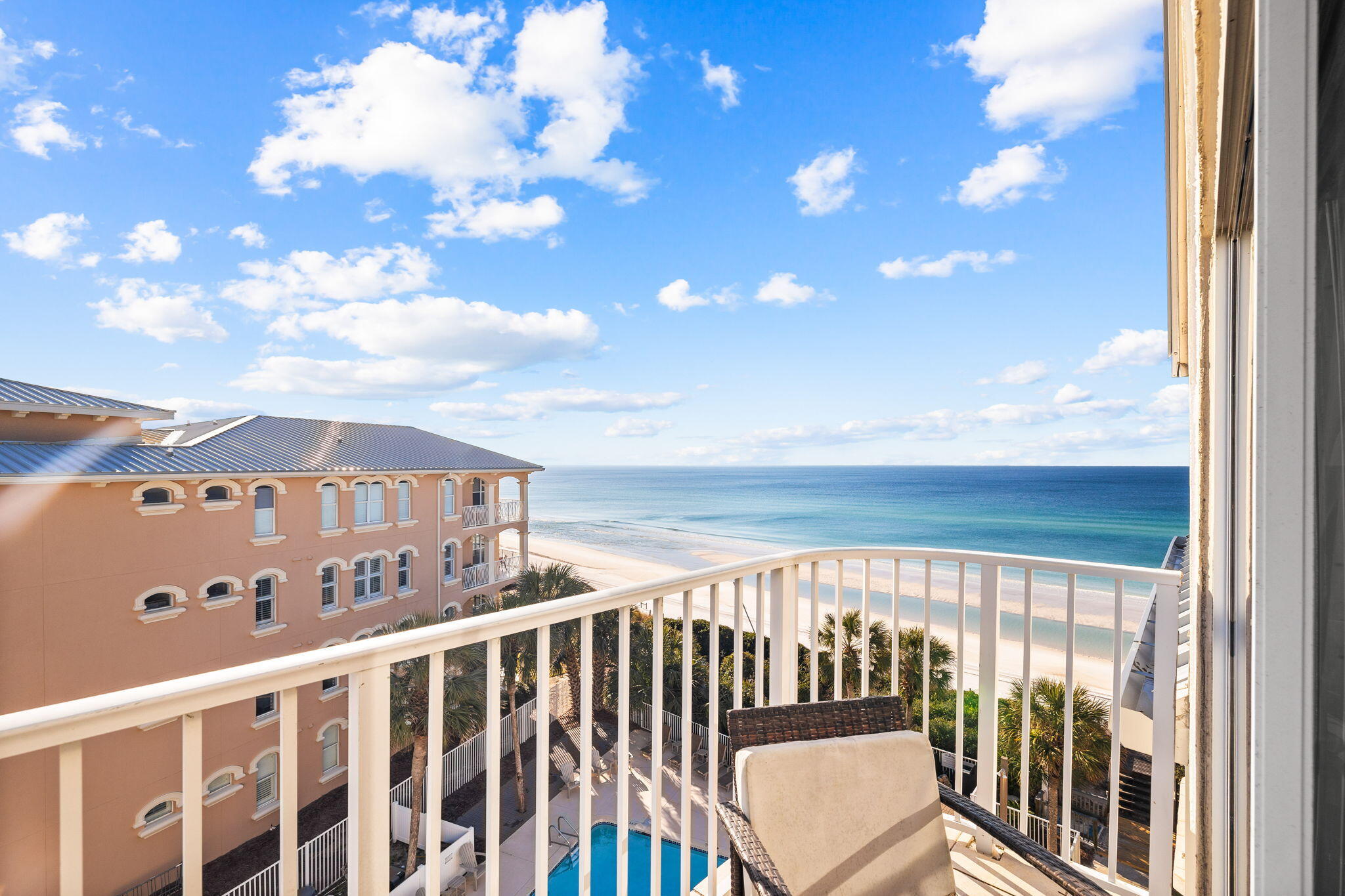 TRANQUILLITY ON THE BEACH - Residential