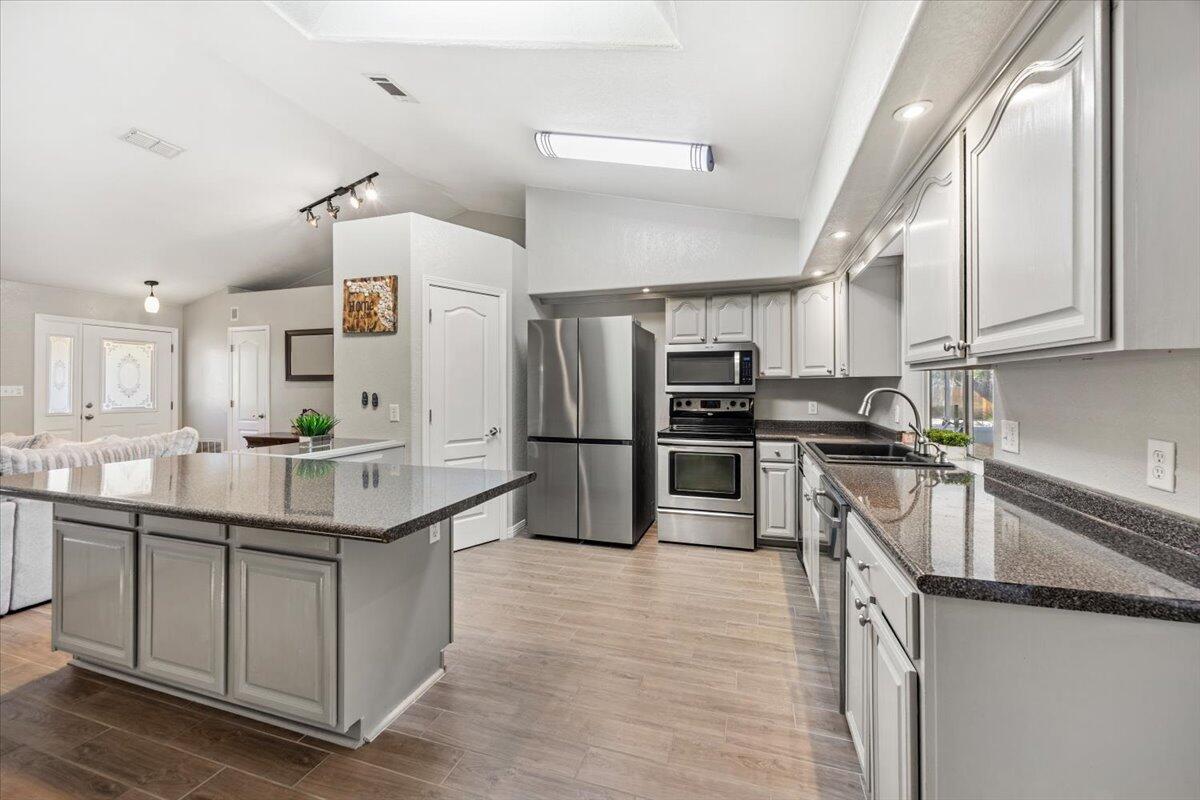 HOLLEY BY THE SEA - Residential