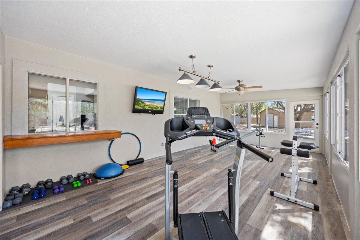 HOLLEY BY THE SEA - Residential