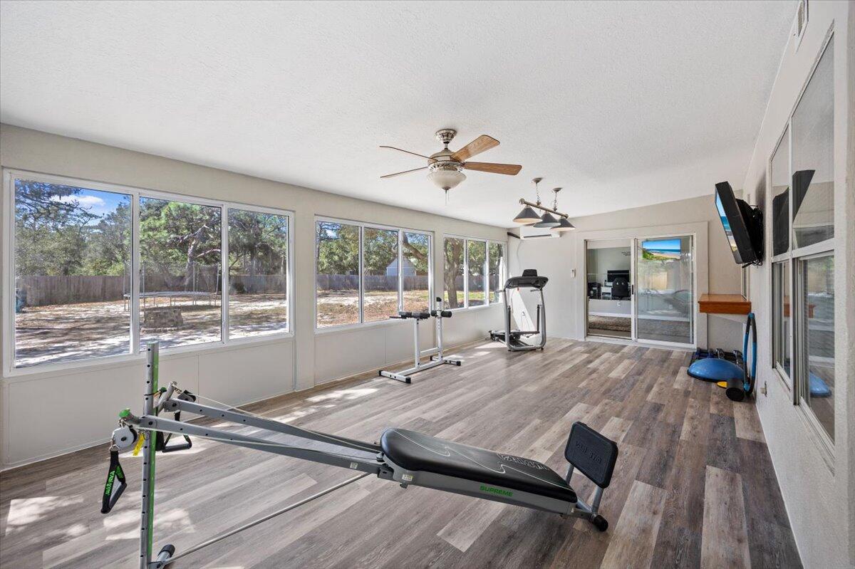 HOLLEY BY THE SEA - Residential