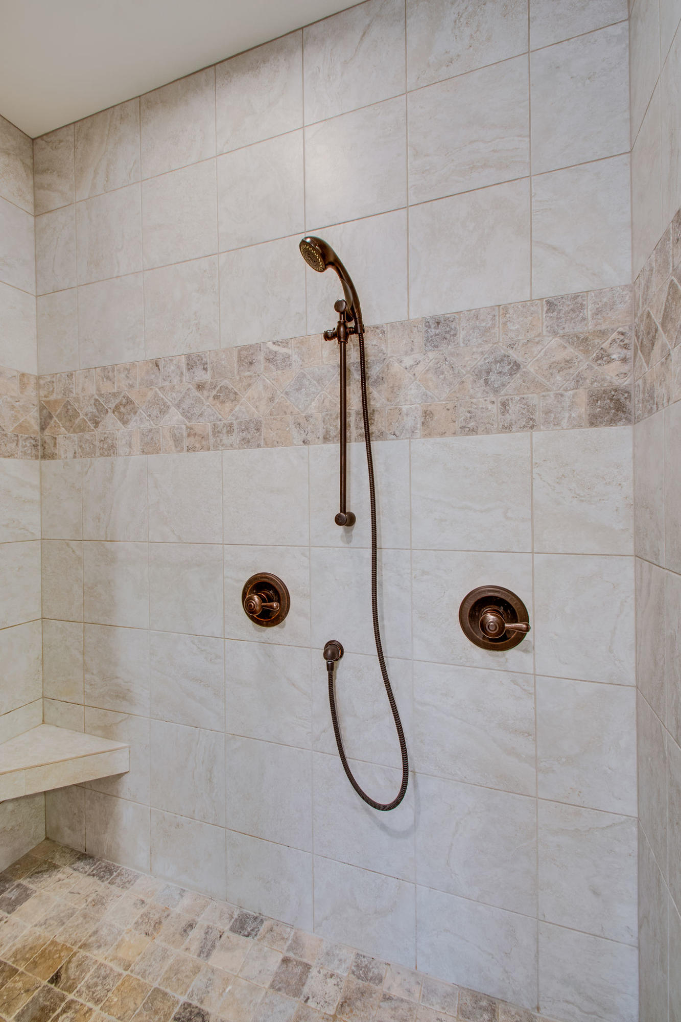 MAGNOLIA WOODS - Residential