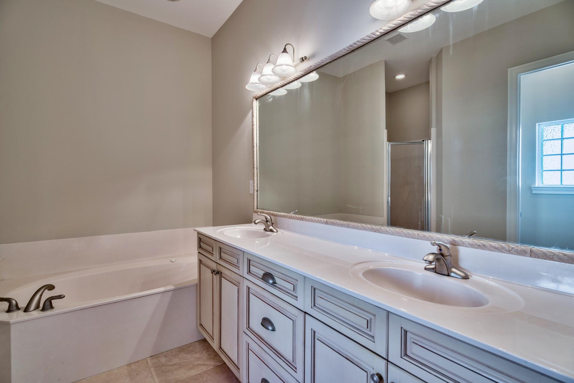 LEGEND CREEK AT SANDESTIN - Residential