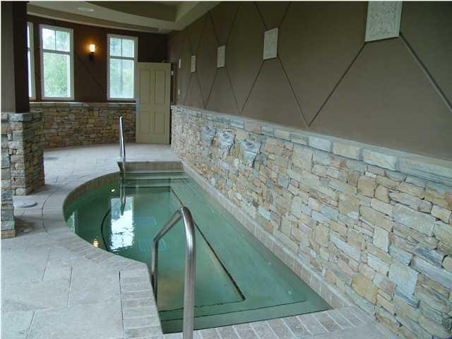 ONE WATER PLACE AT KELLY PLANTATION - Residential