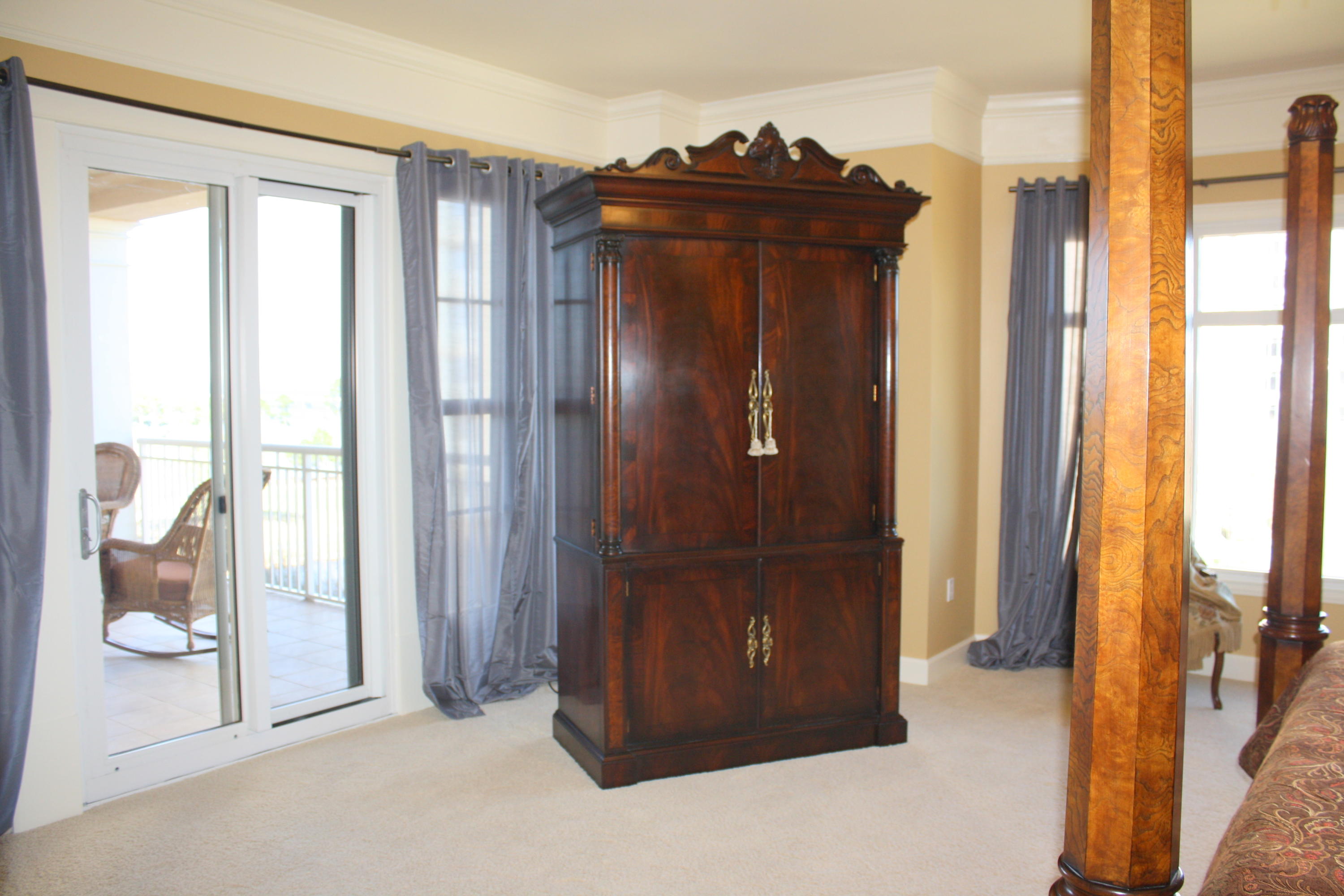 ONE WATER PLACE AT KELLY PLANTATION - Residential