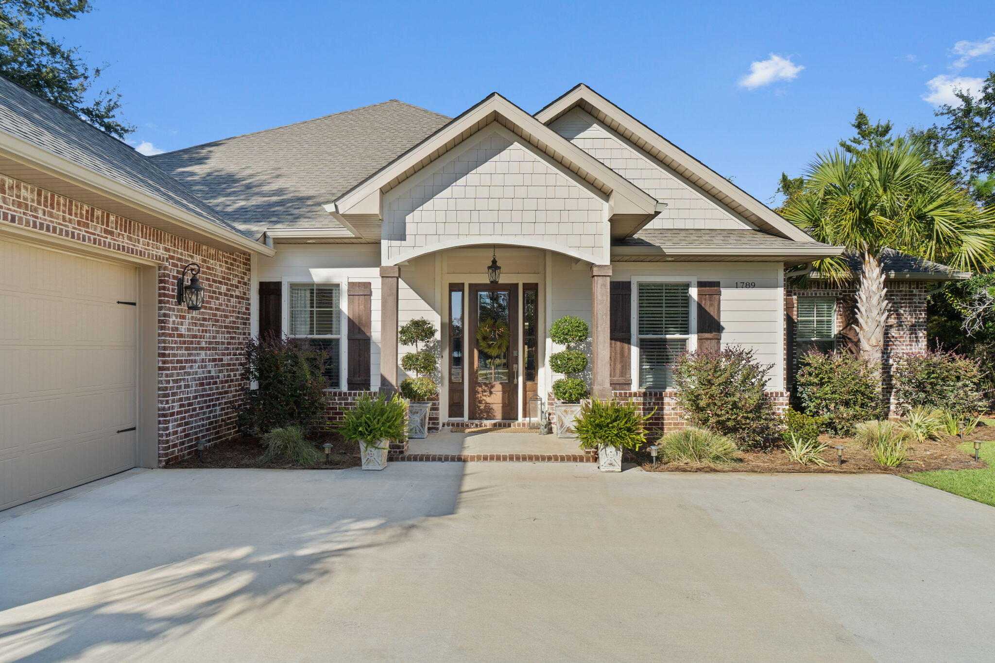 CAMELLIAS - Residential