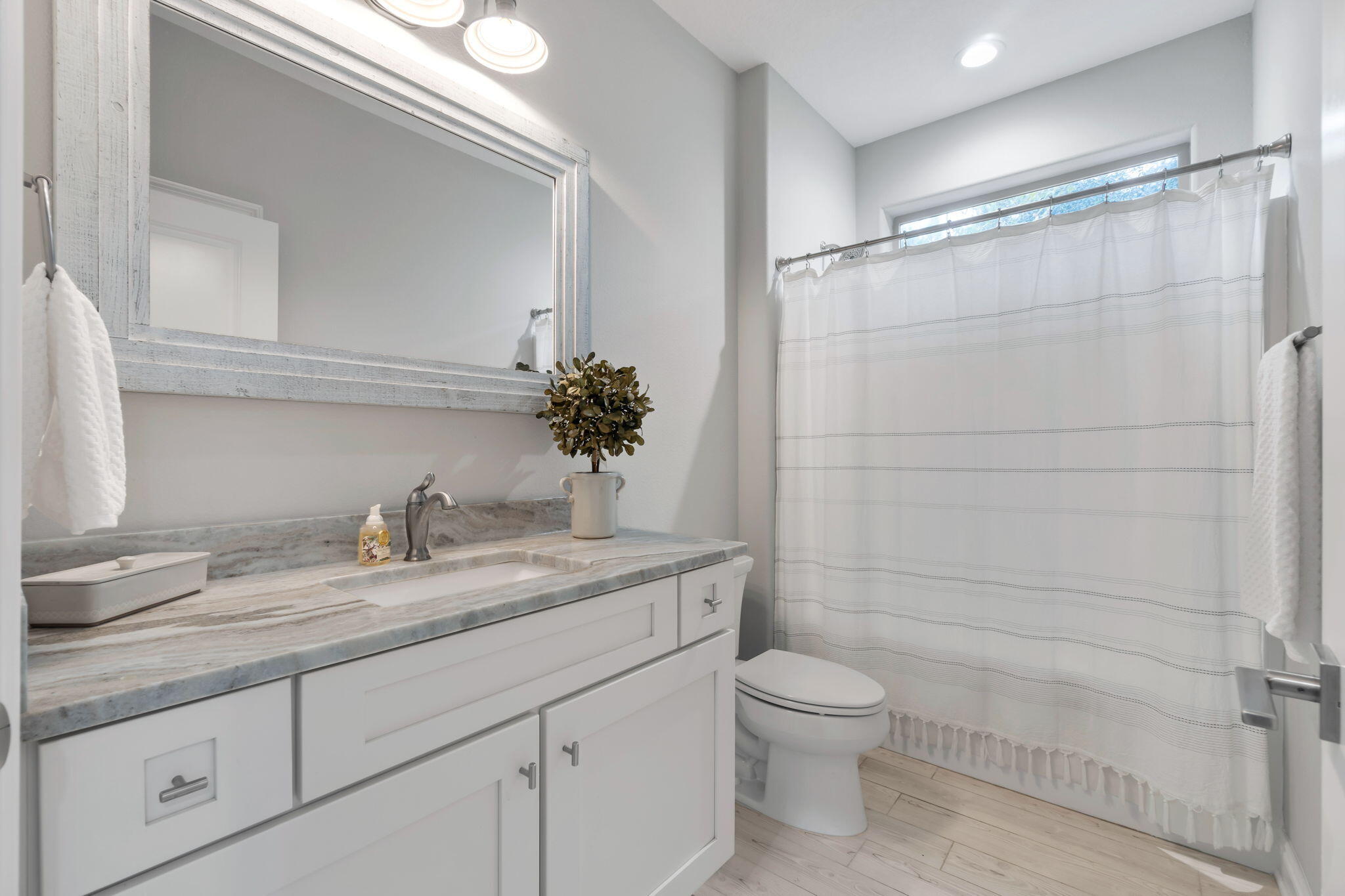 CAMELLIAS - Residential