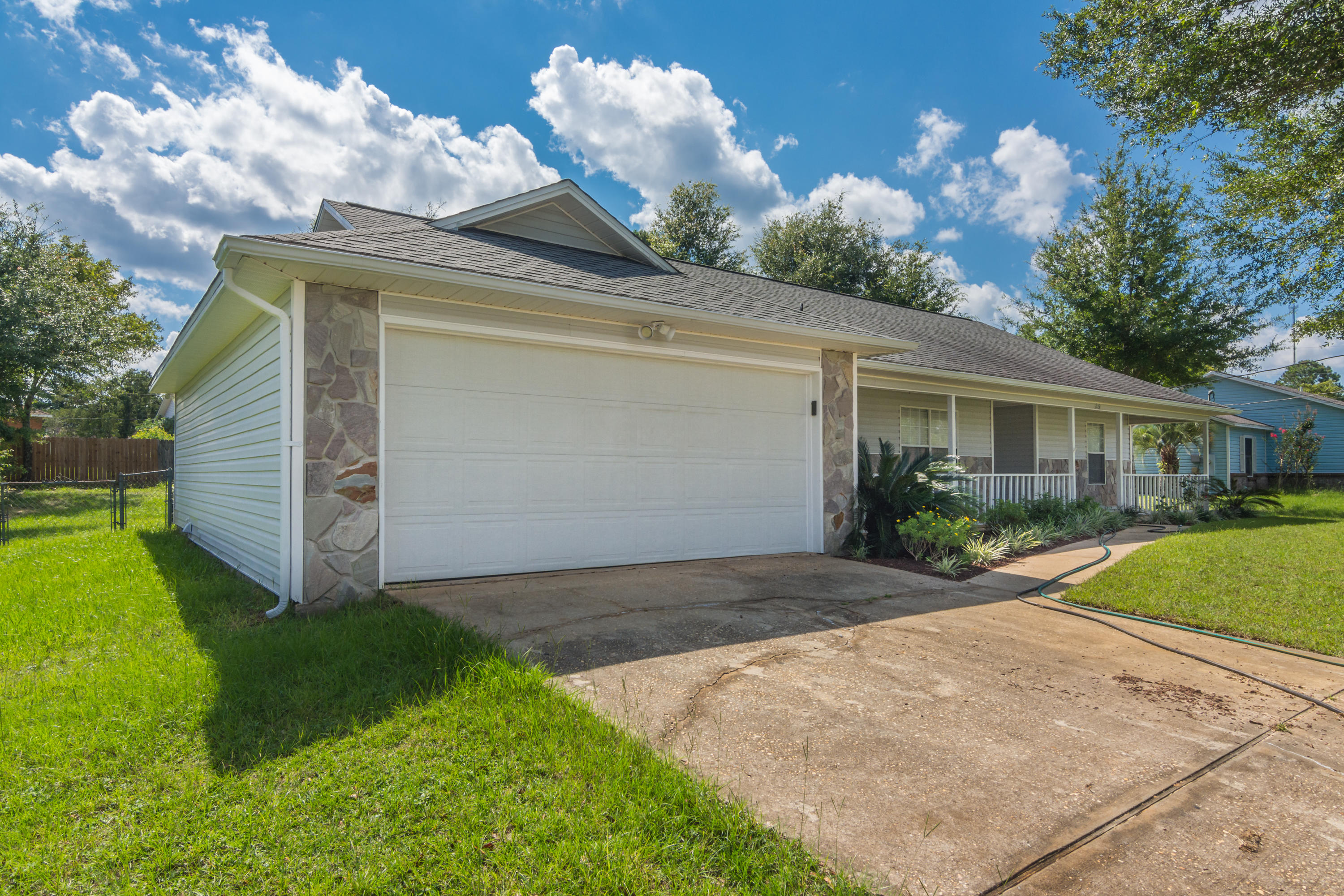 COUNTRYVIEW ESTATES 4TH ADDN - Residential