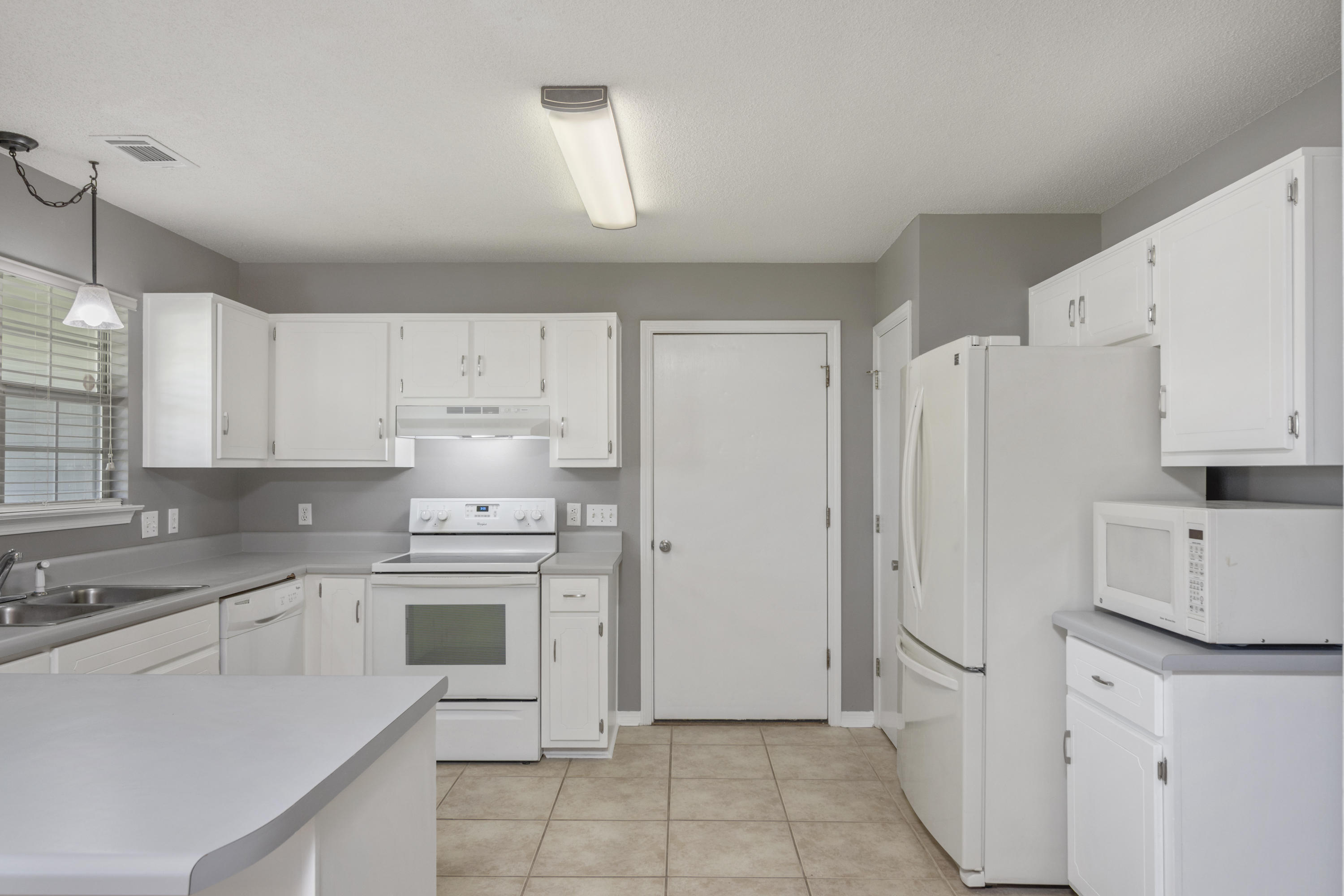 COUNTRYVIEW ESTATES 4TH ADDN - Residential