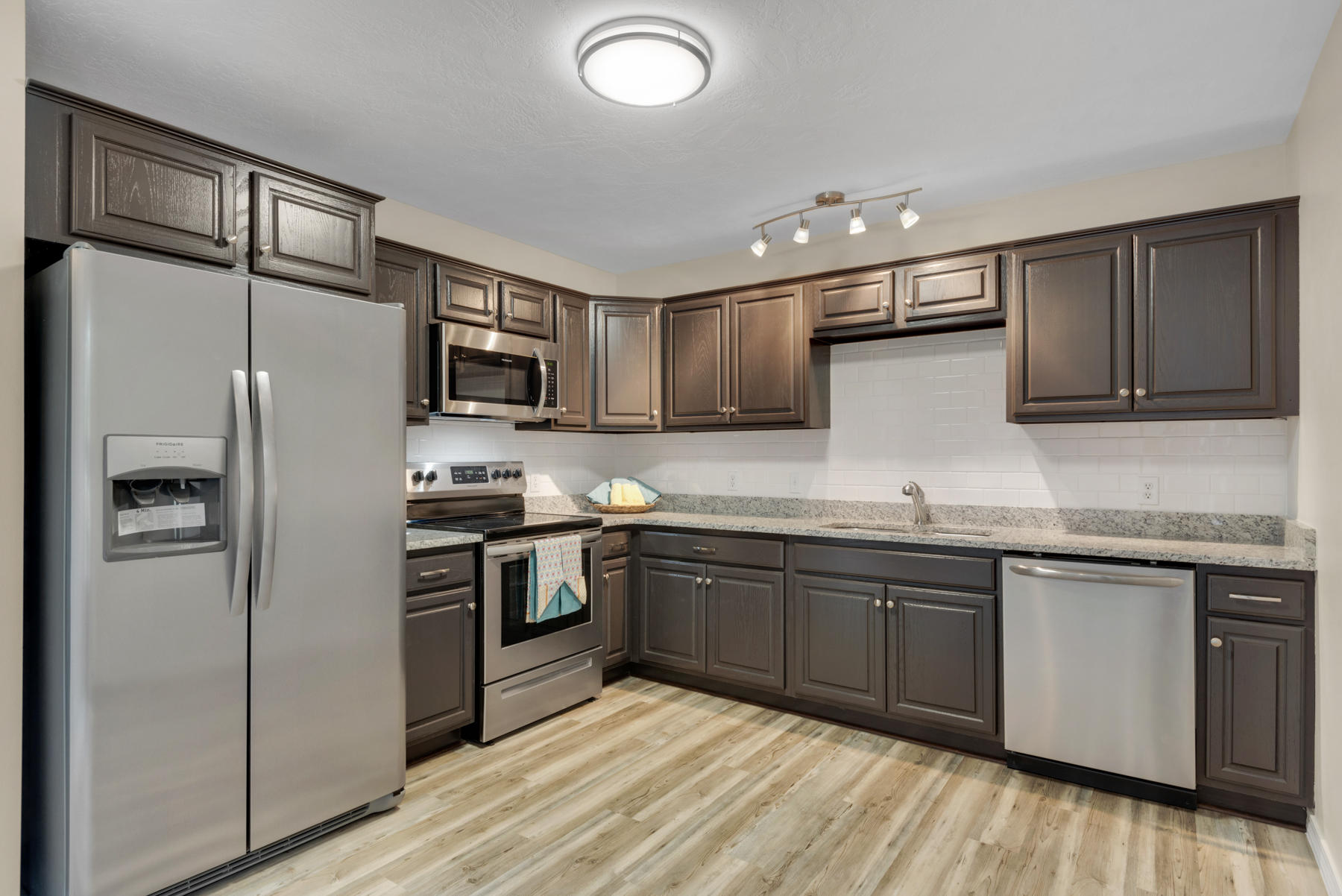 CRESTVIEW - Residential