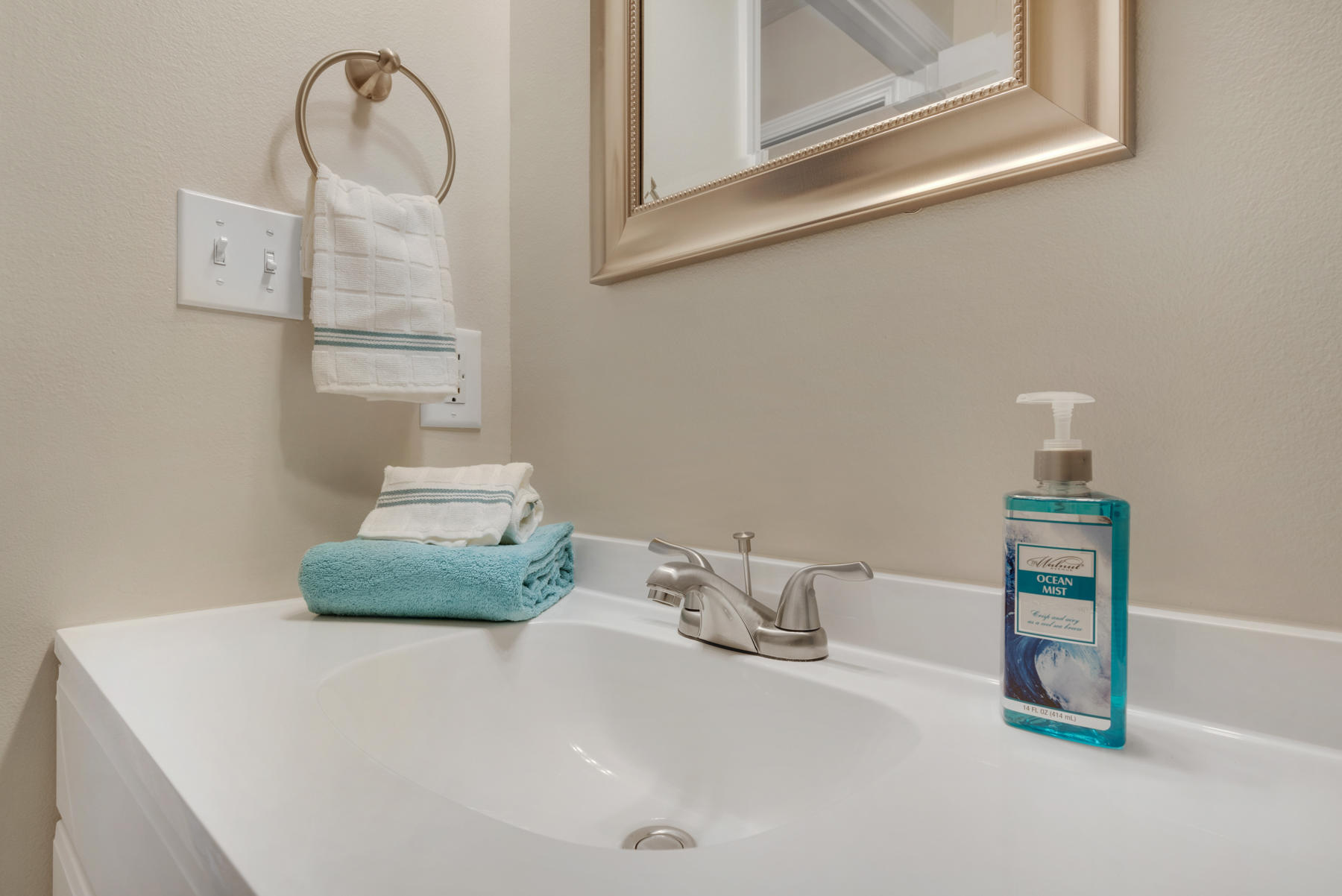 CRESTVIEW - Residential