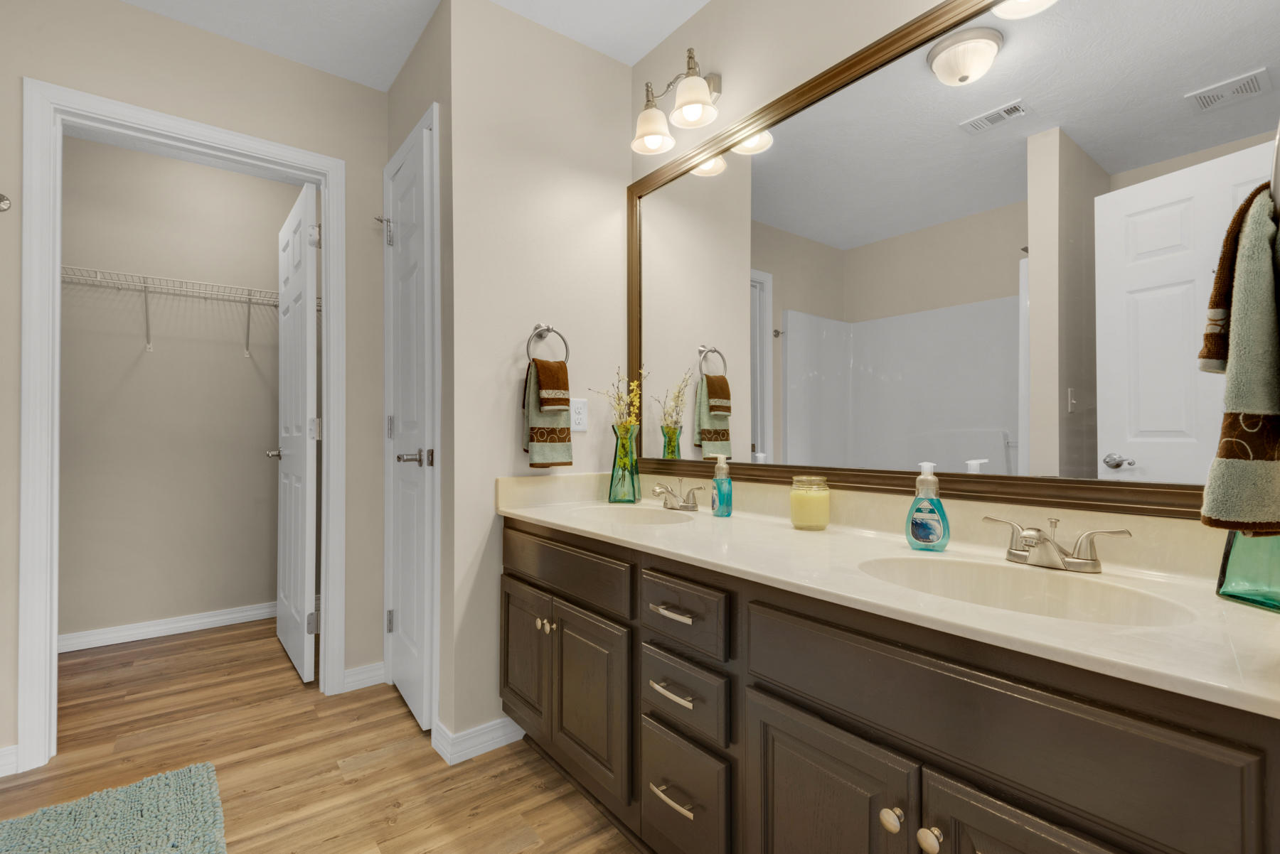 CRESTVIEW - Residential