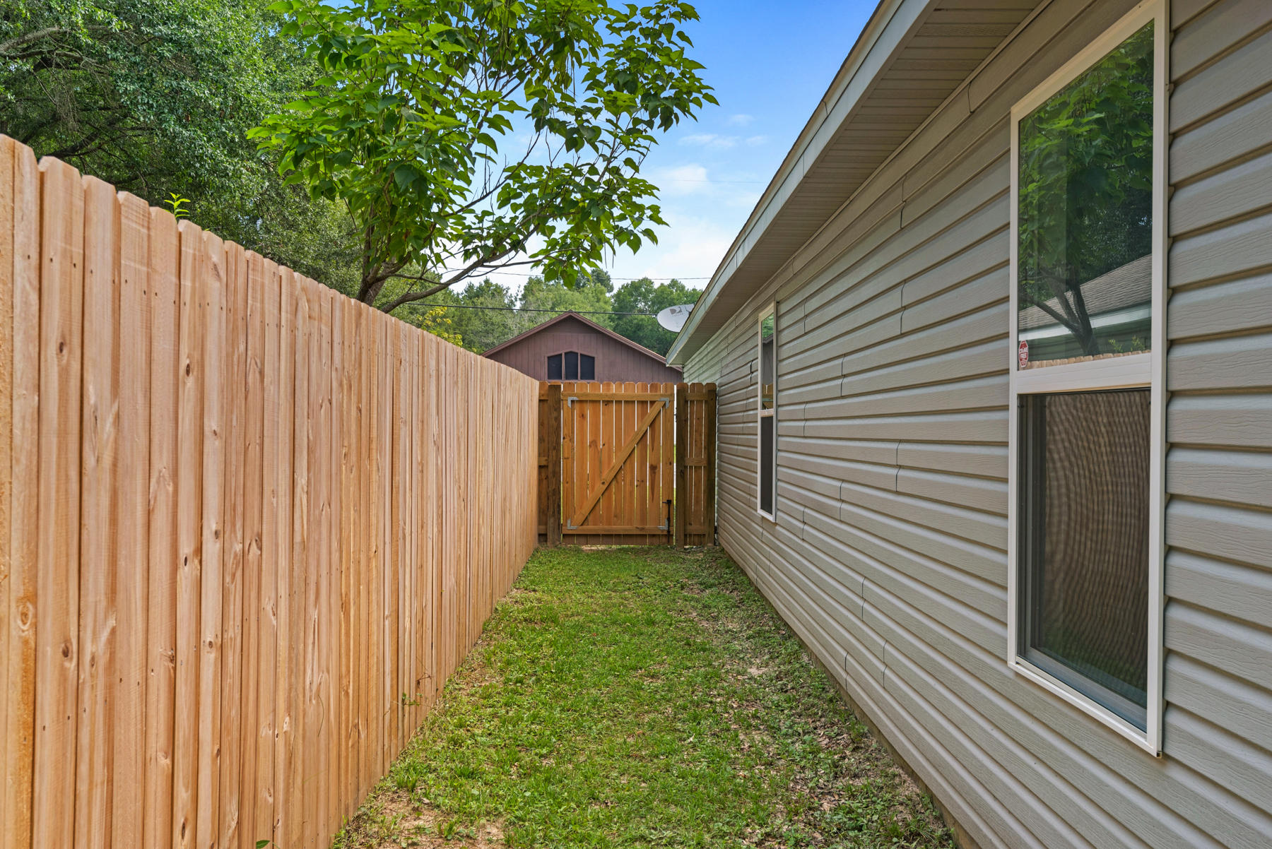 CRESTVIEW - Residential