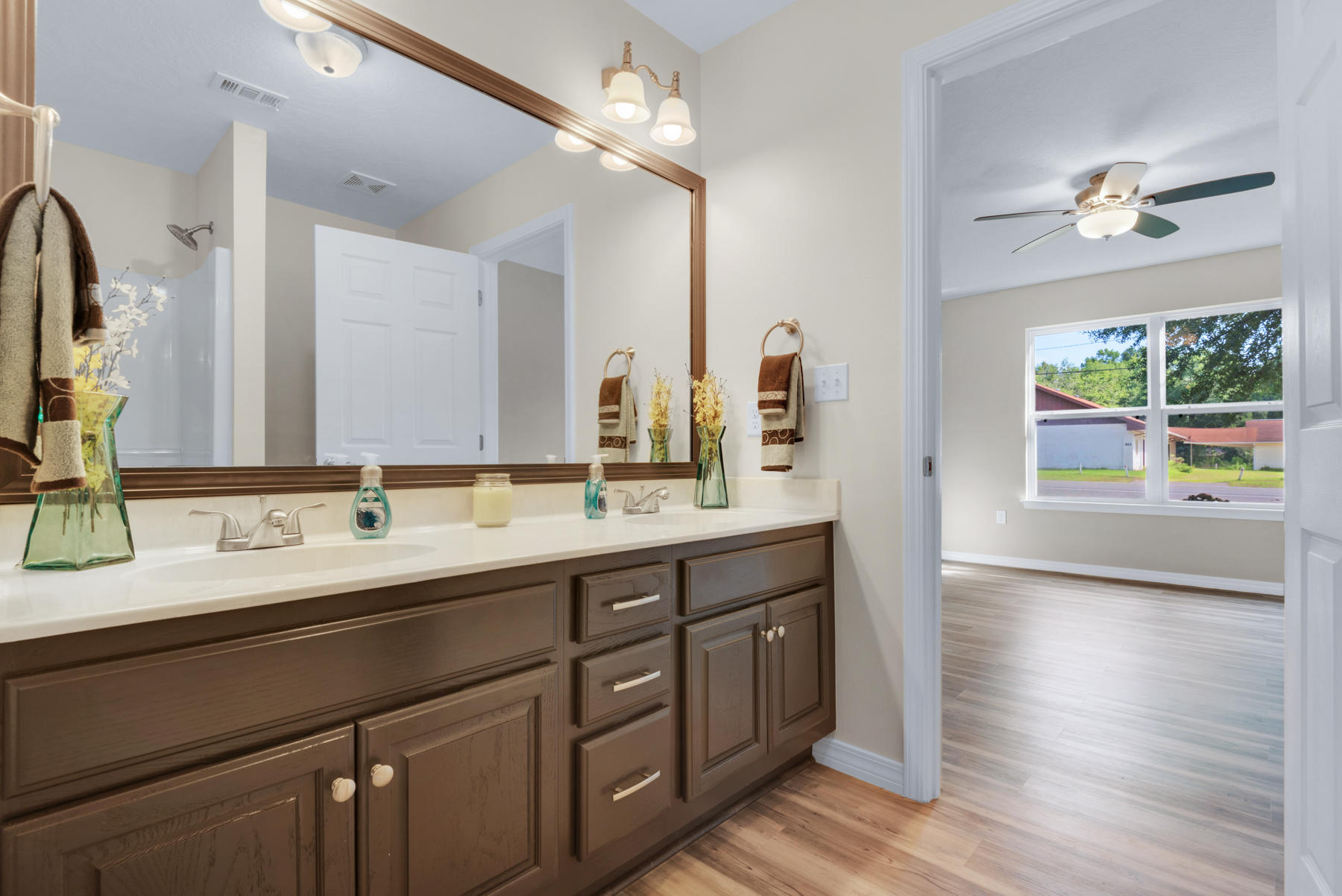 CRESTVIEW - Residential