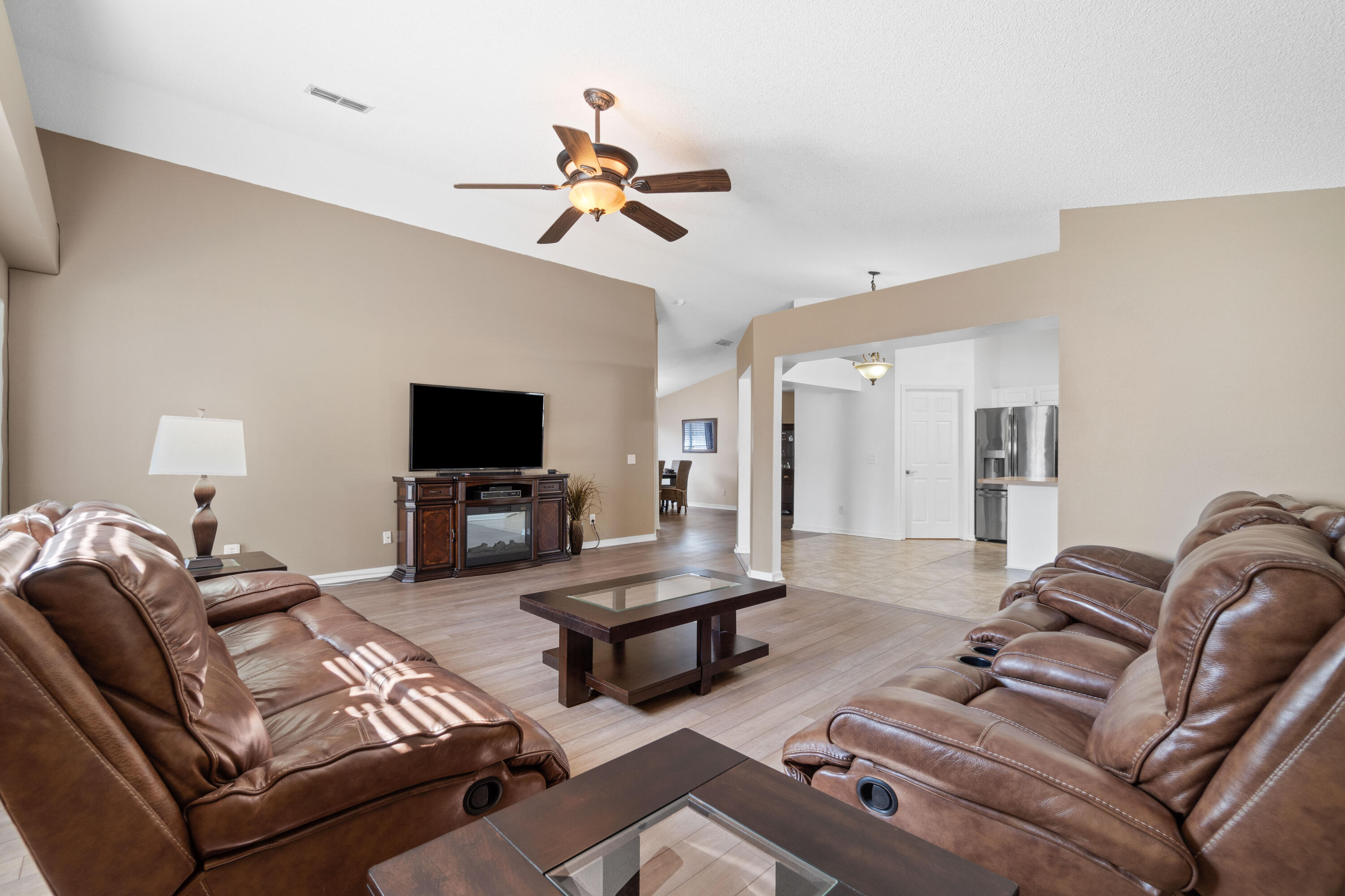 HIDDEN SHORES - Residential