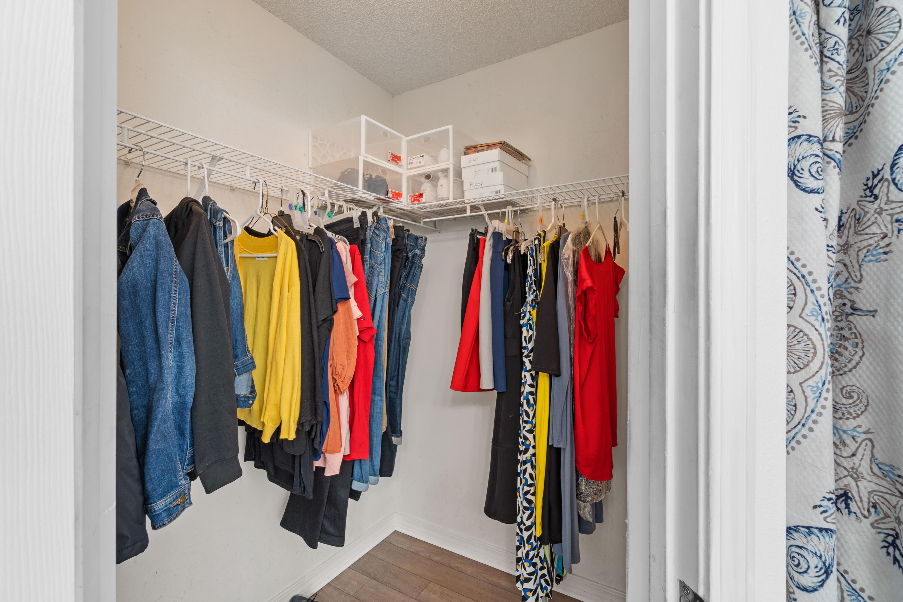 HIDDEN SHORES - Residential