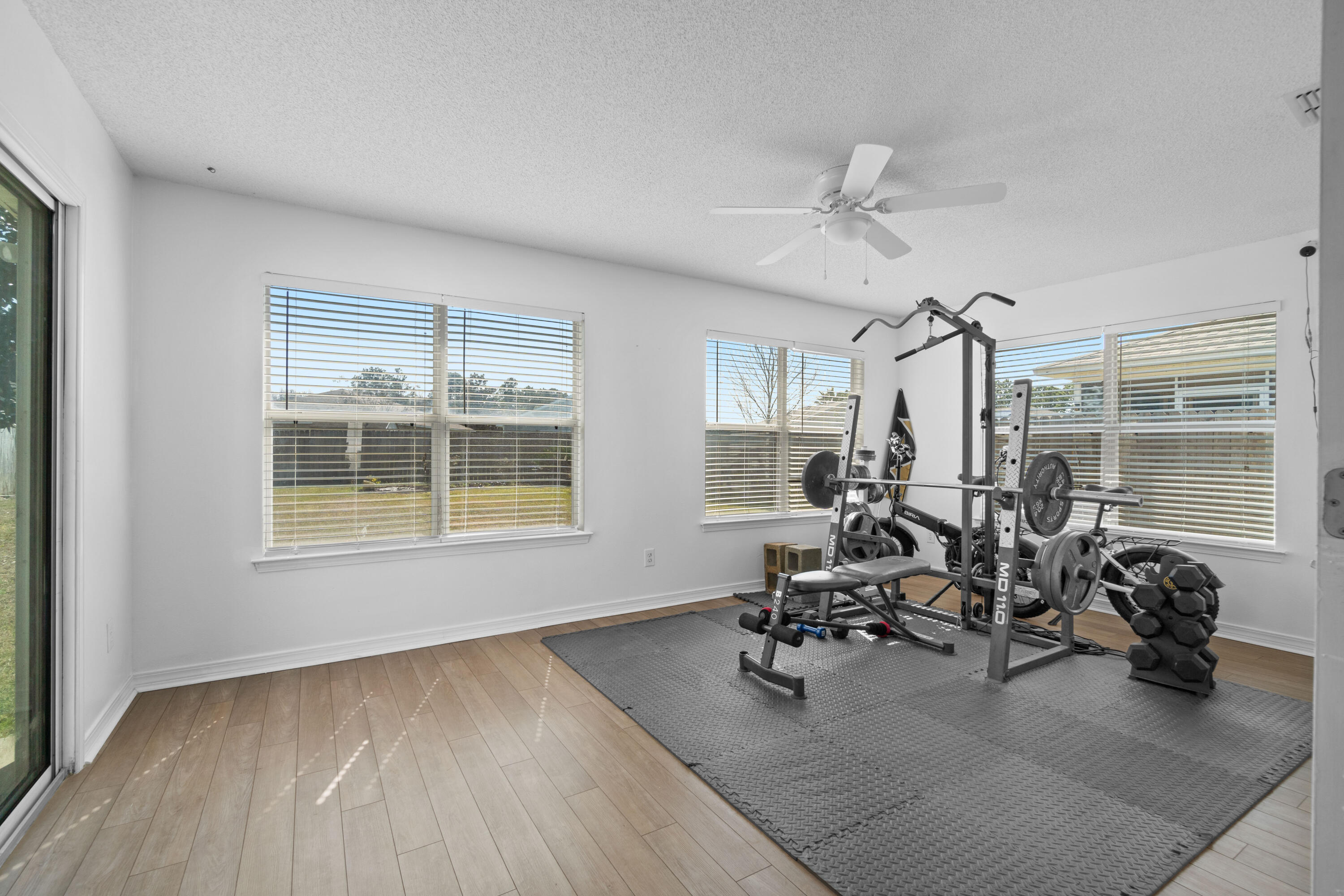 HIDDEN SHORES - Residential