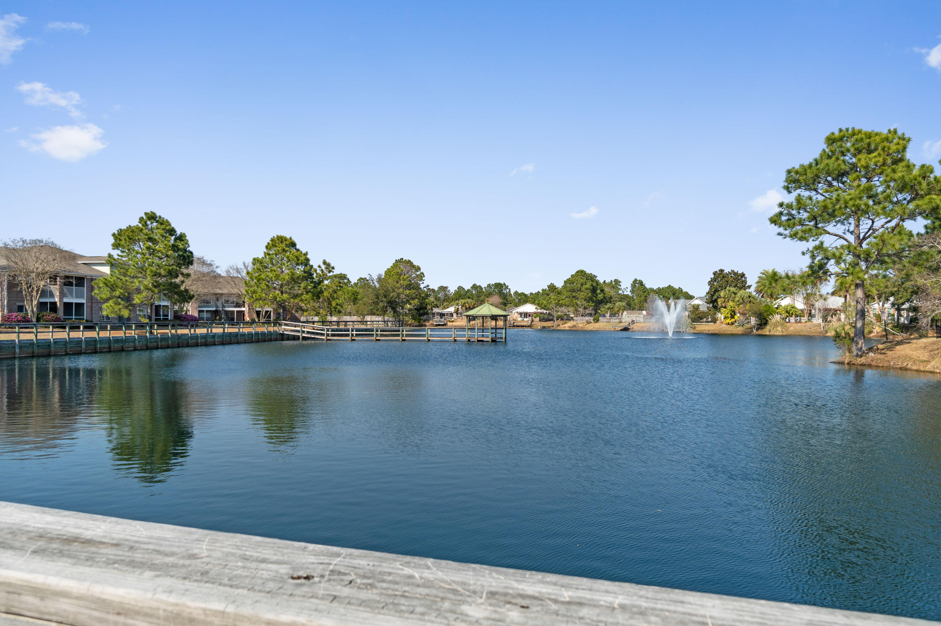 HIDDEN SHORES - Residential