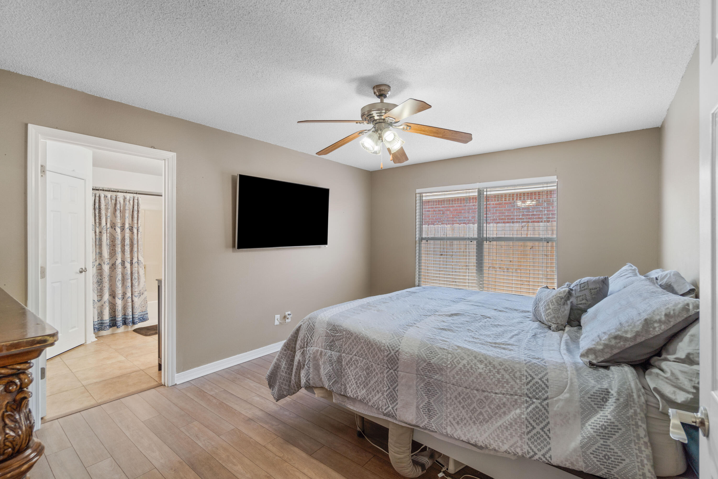 HIDDEN SHORES - Residential