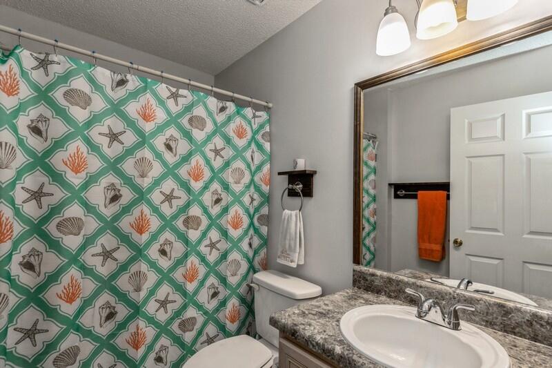 CRESTVIEW SUBURB (231000.00) - Residential