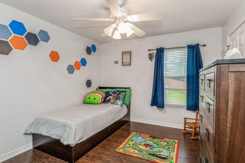 CRESTVIEW SUBURB (231000.00) - Residential