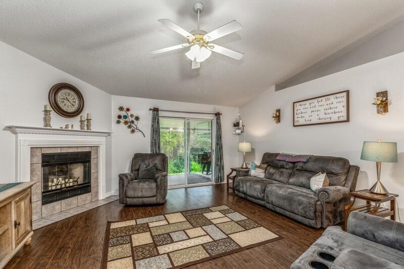 CRESTVIEW SUBURB (231000.00) - Residential