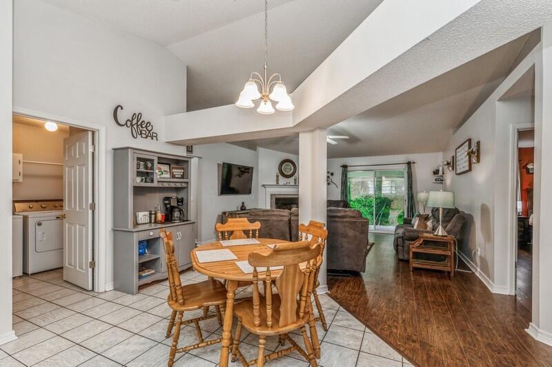 CRESTVIEW SUBURB (231000.00) - Residential