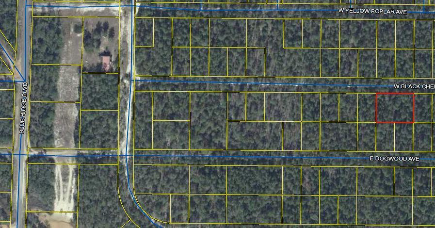 Located in the Oakwood Hills community these 2 lots equal just below a half acre. Wooded Roads are not cut in to property