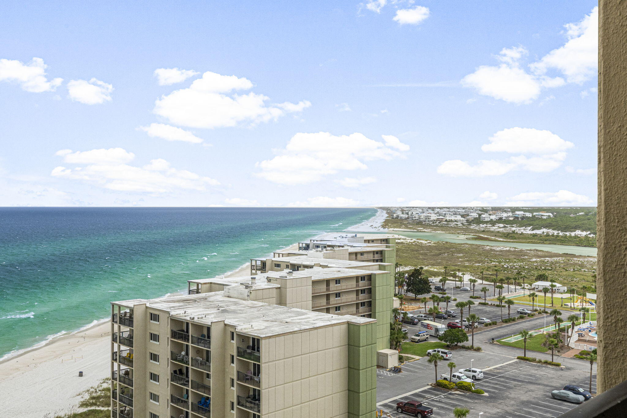 PINNACLE PORT - Residential