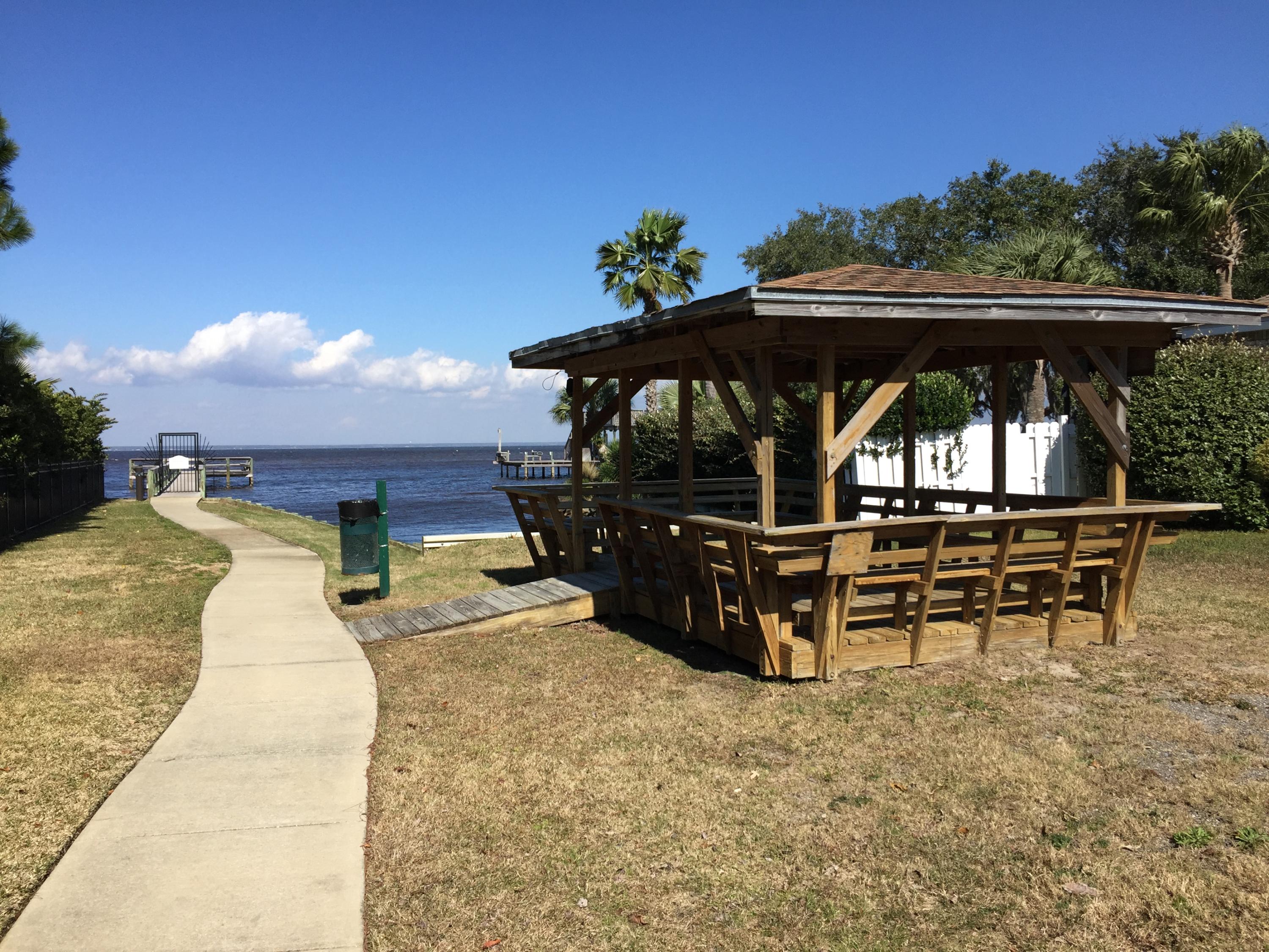 BAYSIDE - Residential