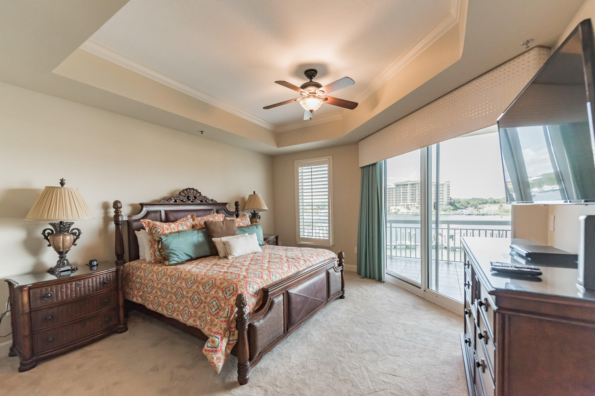 HARBOR LANDING - Residential