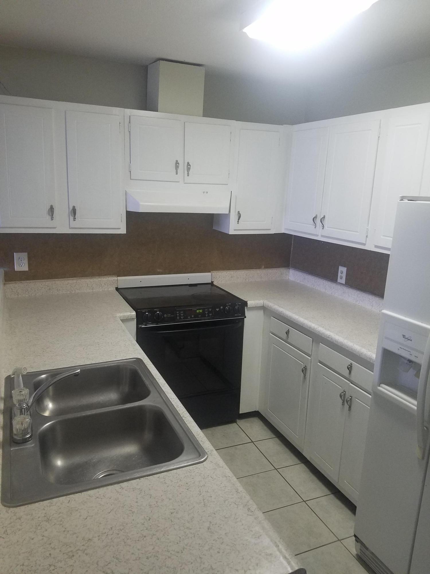 BAYVIEW WATERS CONDO - Residential