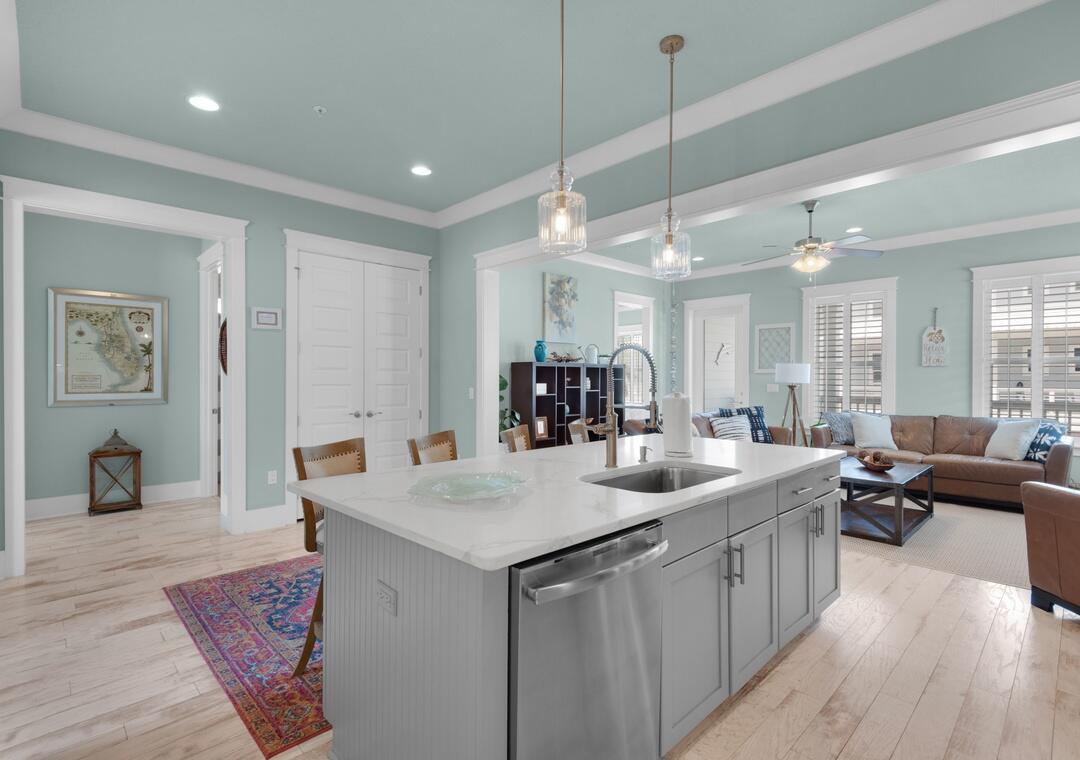 BY THE SEA - Residential