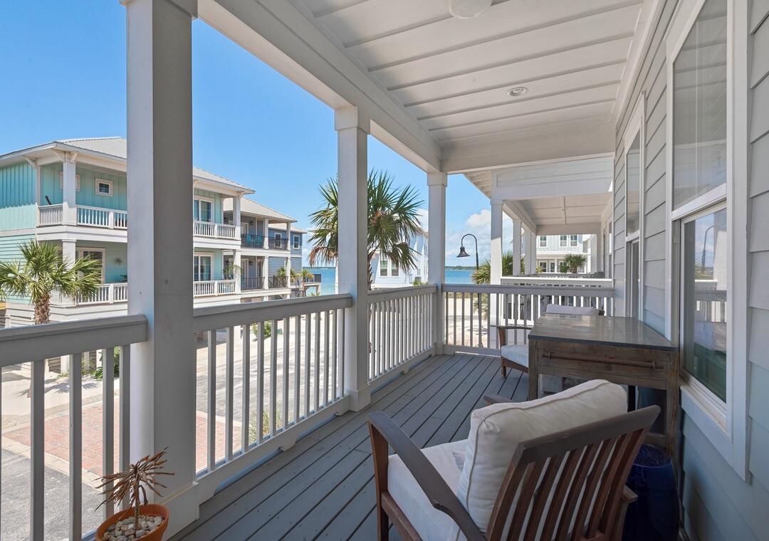 BY THE SEA - Residential