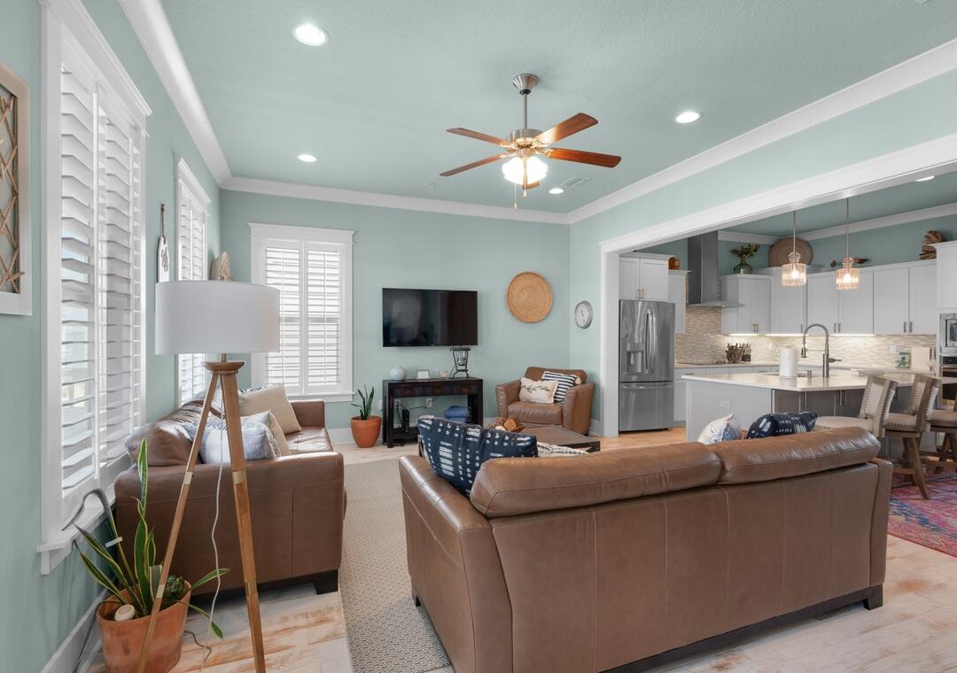 BY THE SEA - Residential