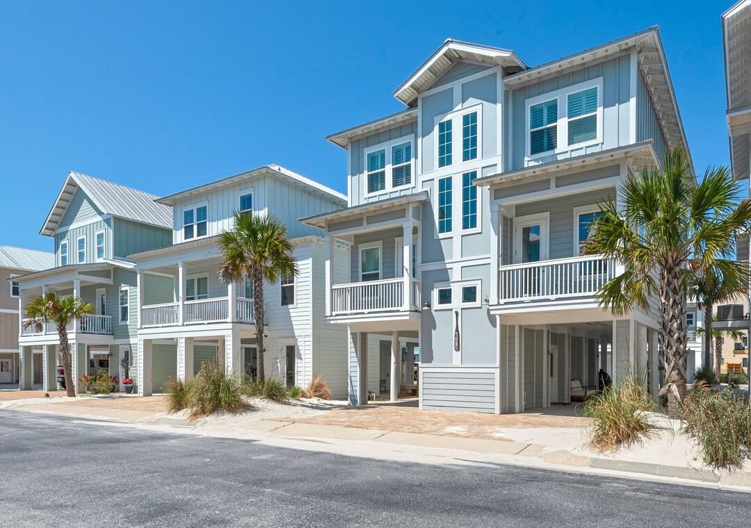 BY THE SEA - Residential