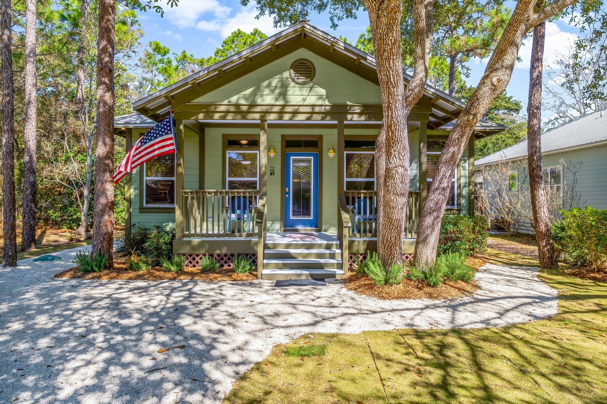 MAGNOLIA BEACH - Residential