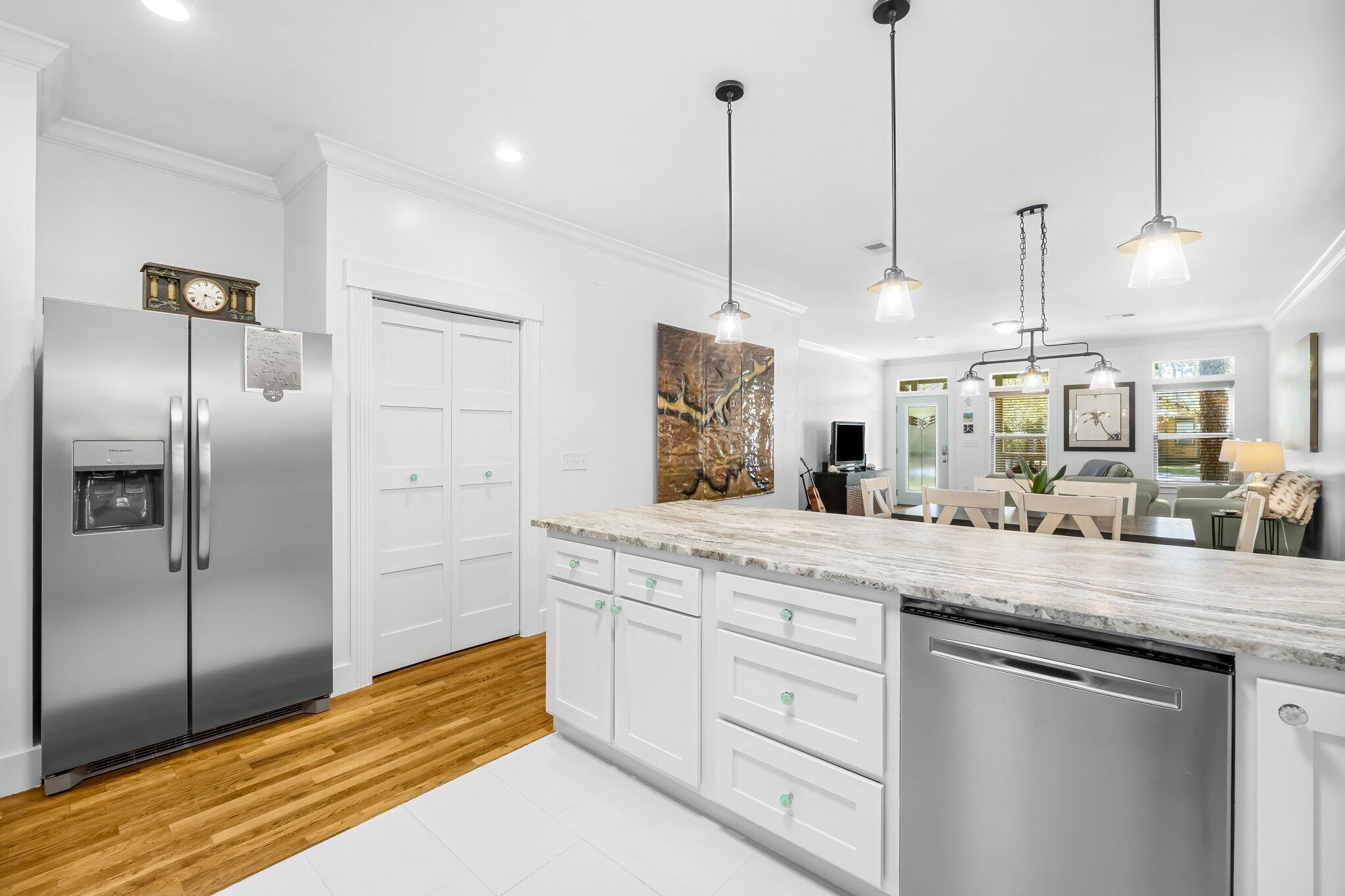 MAGNOLIA BEACH - Residential