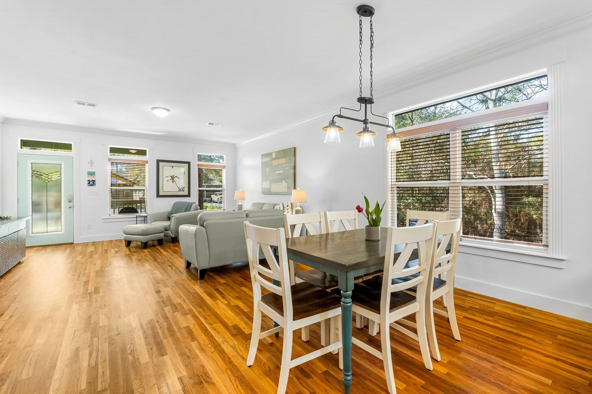 MAGNOLIA BEACH - Residential