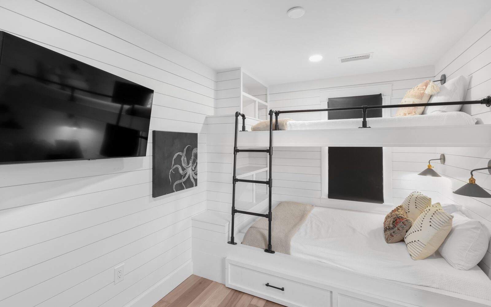 BEACH HIGHLAND 1ST ADD - Residential