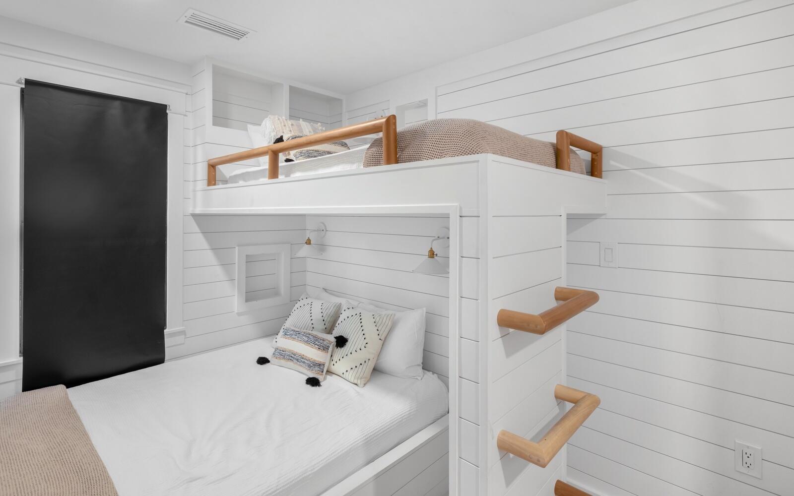 BEACH HIGHLAND 1ST ADD - Residential