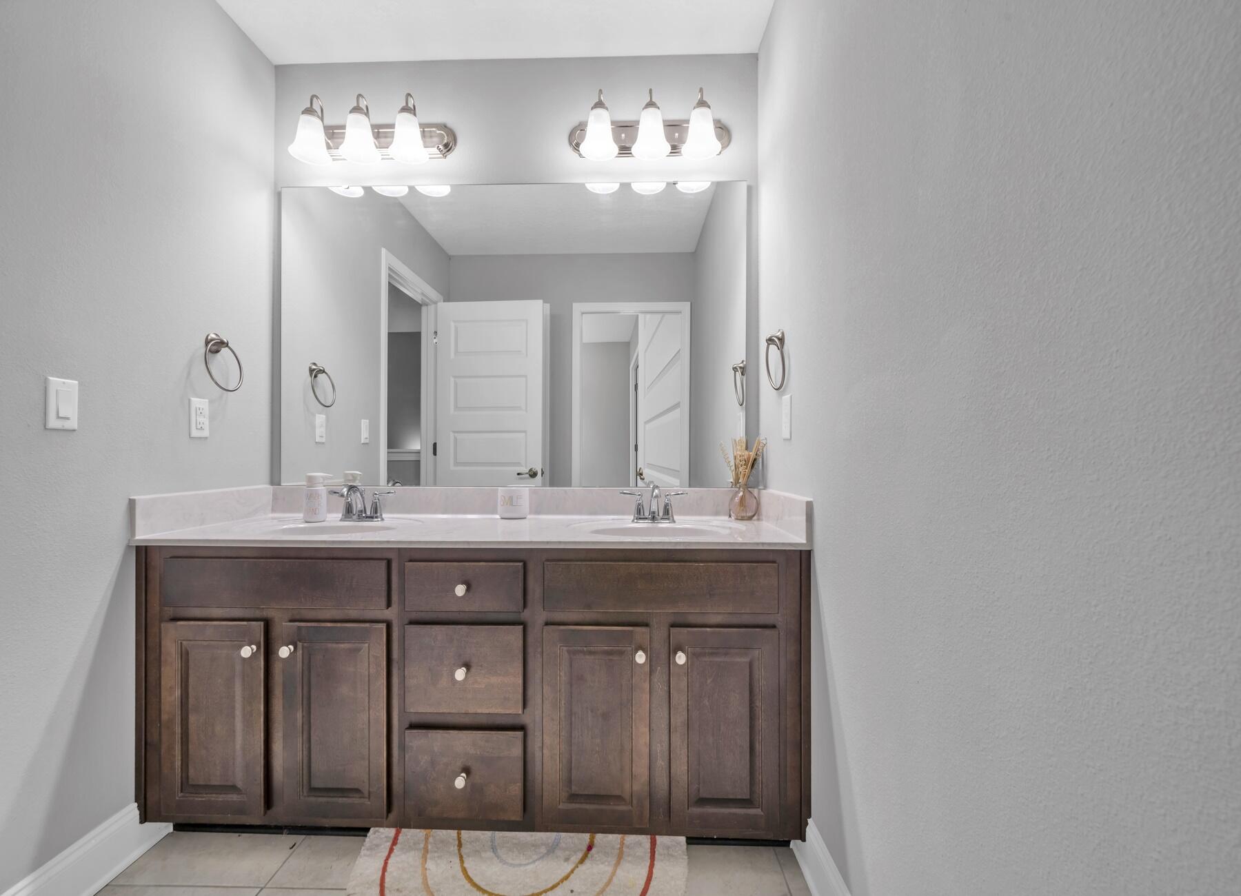 Nature Lake - Residential