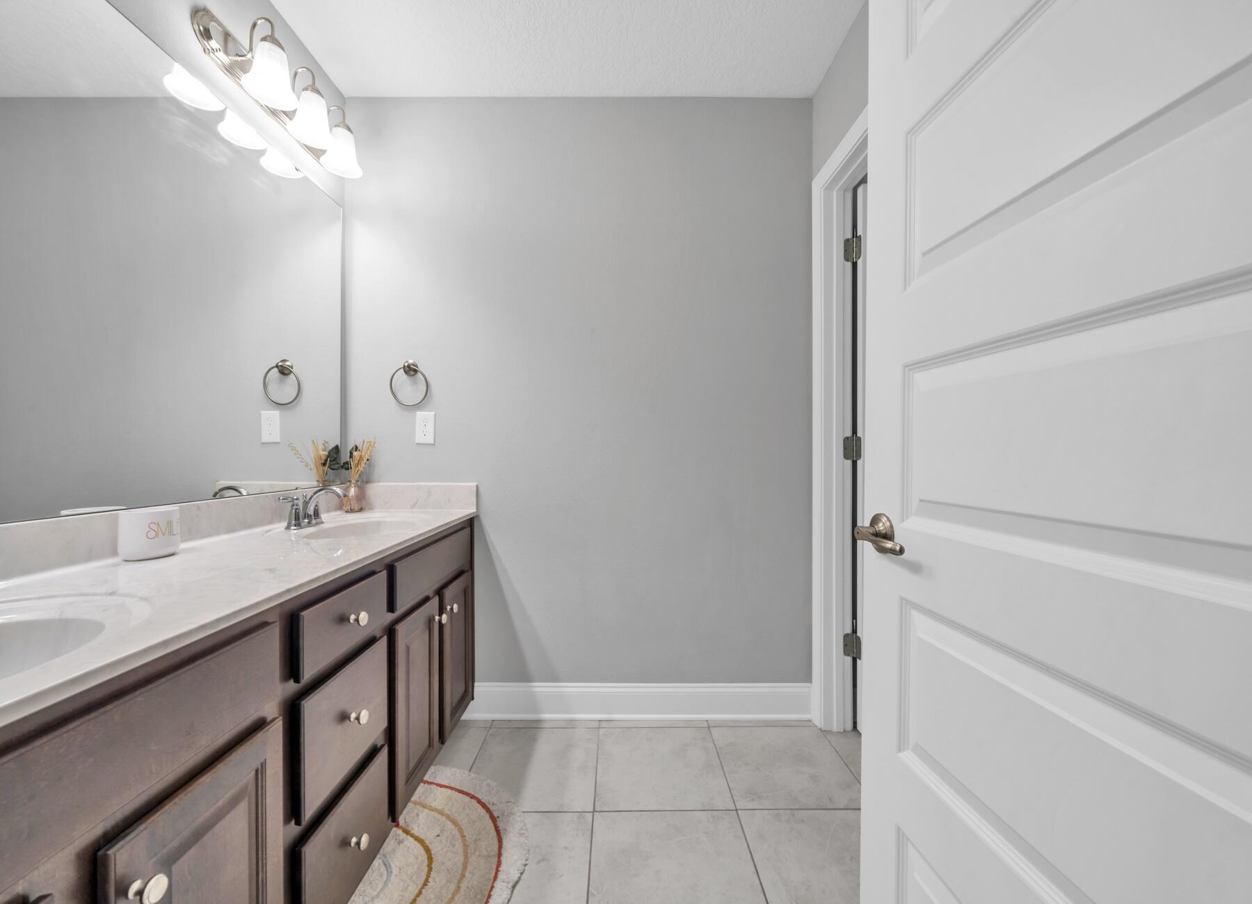 Nature Lake - Residential