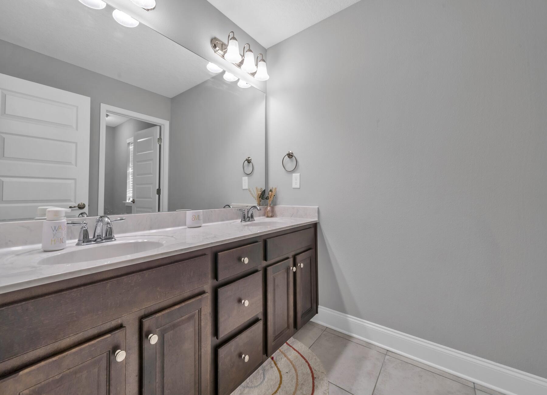 Nature Lake - Residential