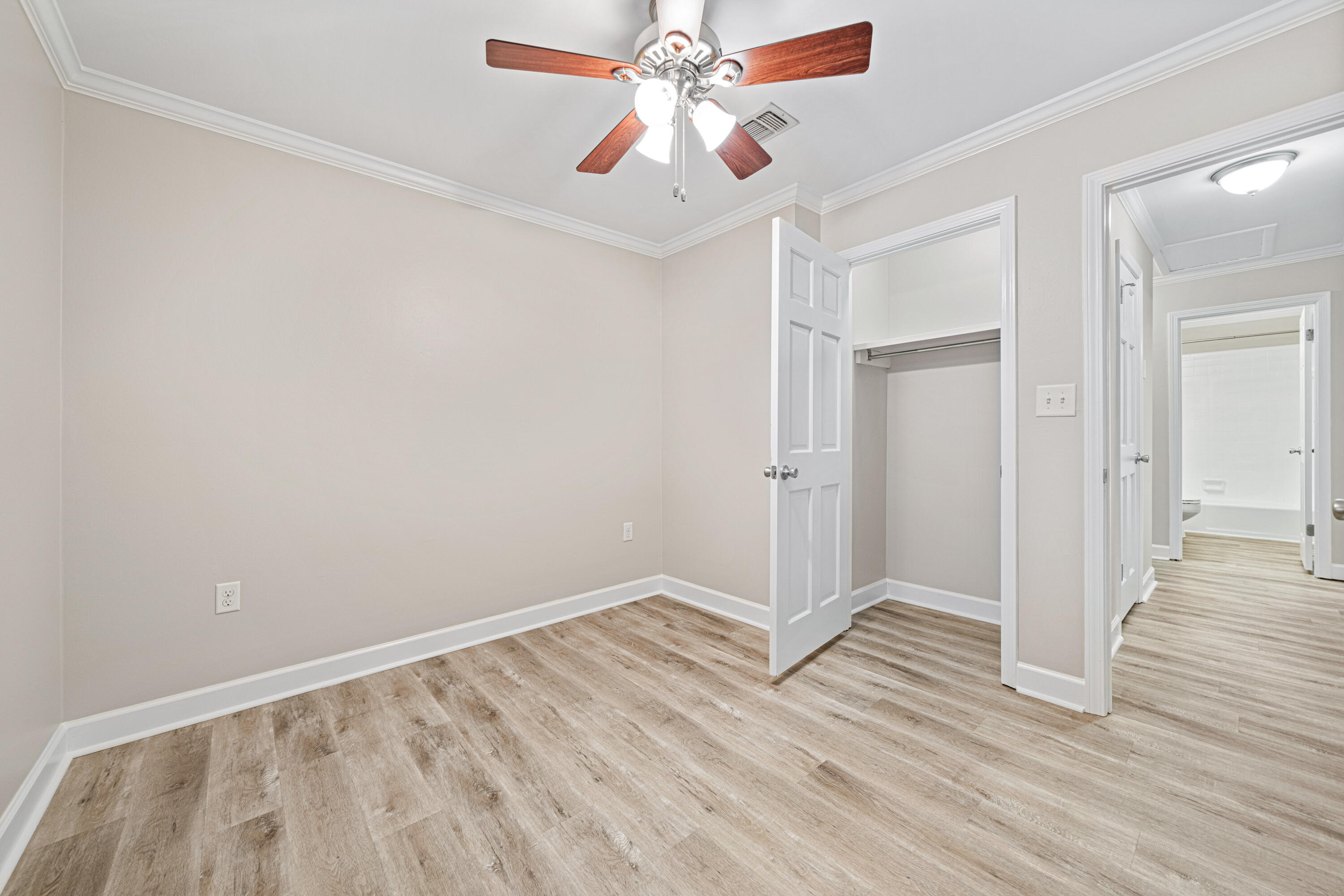 KENWOOD S/D 3RD ADDN - Residential