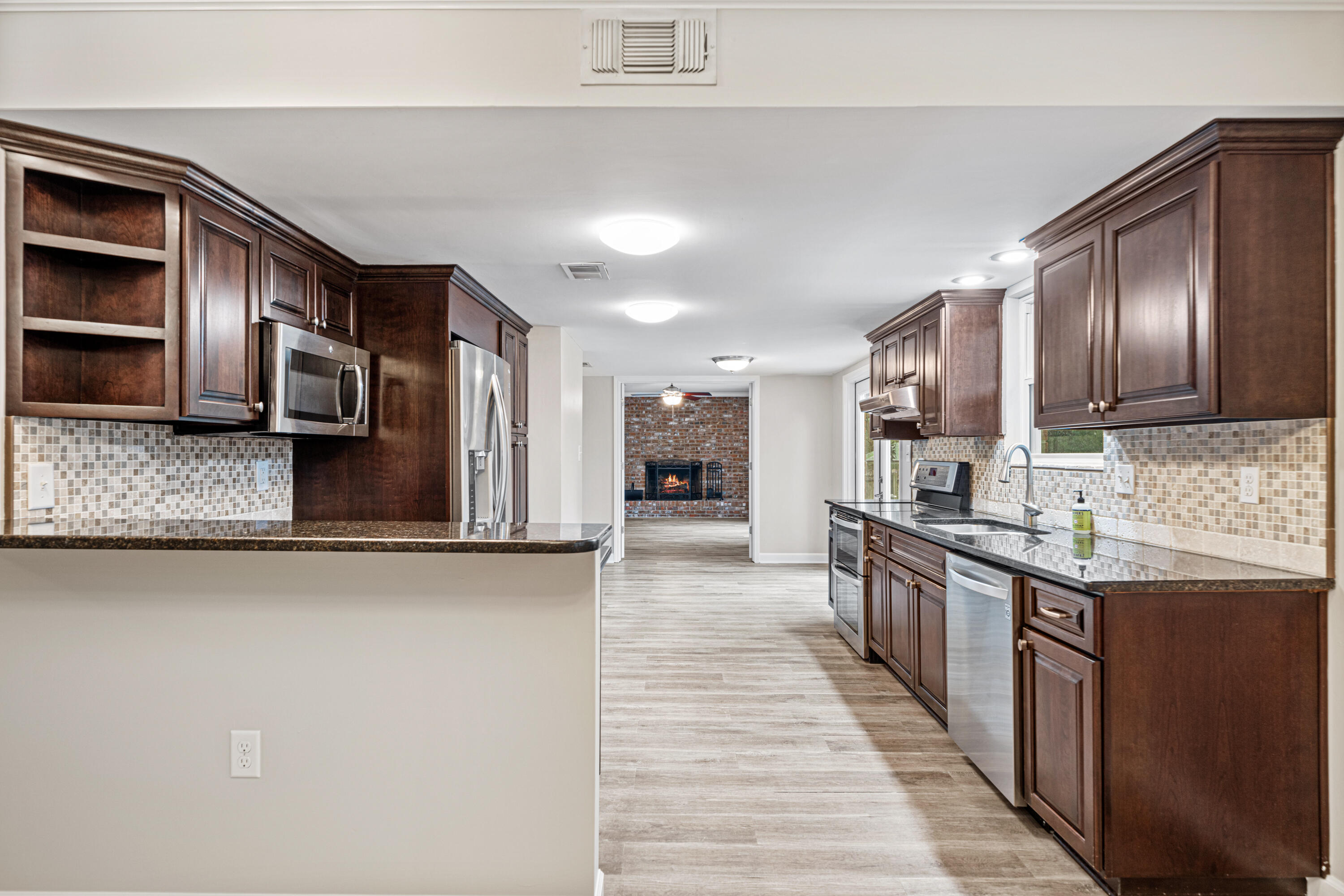 KENWOOD S/D 3RD ADDN - Residential